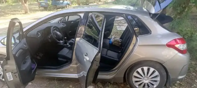 Продам citroen с 4,2012 года выпуска.1.6 5ти ступка, механика.
Пробег 158 тыс.
Стекла все родные,
Два комплекта резины новые.
Два ключа,
Машина не гнилая от слова совсем,
Полная комплектация,
Подогрев сидений,
Центральный замок,
Умный свет,
Климат контроль работает в обе стороны отлично.
Ручник держит,
Техосмотр пройден.
Всё работает, всё светится.
Контрактный двигатель,
Хозяин. Любое переоформление.
Вопросы по телефону+79495705215
Горловка
Цена 500 т. Р.
📞 Звоните: +7(949)5705215 - фотография - 6