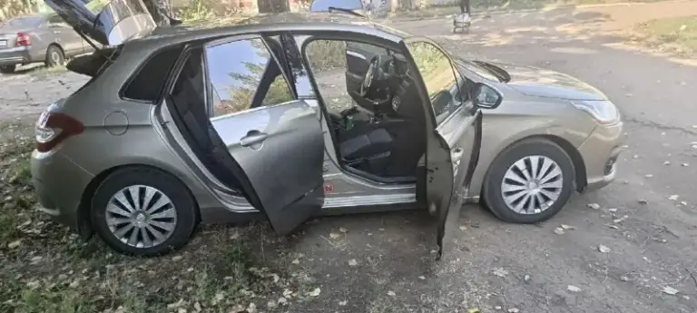 Продам citroen с 4,2012 года выпуска.1.6 5ти ступка, механика.
Пробег 158 тыс.
Стекла все родные,
Два комплекта резины новые.
Два ключа,
Машина не гнилая от слова совсем,
Полная комплектация,
Подогрев сидений,
Центральный замок,
Умный свет,
Климат контроль работает в обе стороны отлично.
Ручник держит,
Техосмотр пройден.
Всё работает, всё светится.
Контрактный двигатель,
Хозяин. Любое переоформление.
Вопросы по телефону+79495705215
Горловка
Цена 500 т. Р.
📞 Звоните: +7(949)5705215 - фотография - 8