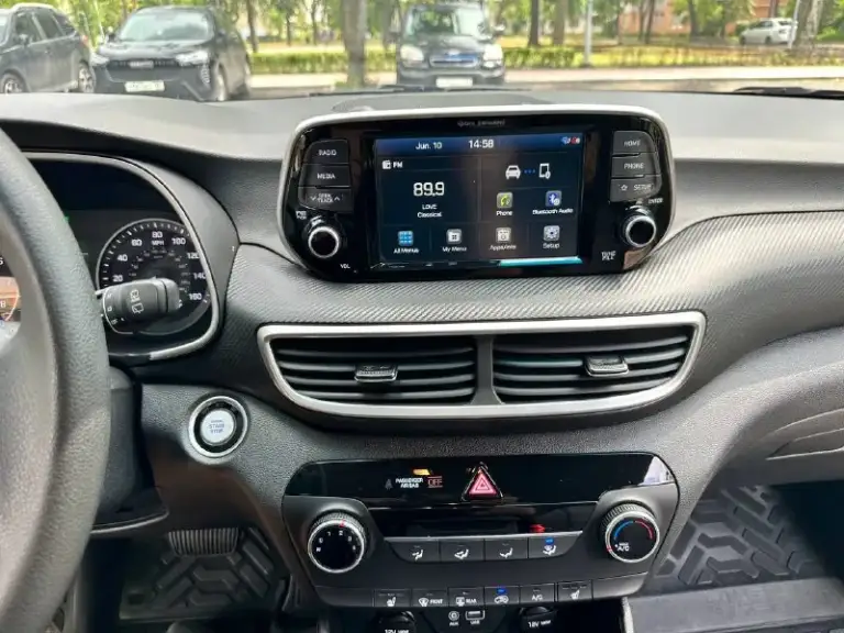 Hyundai tucson 2020
Двигатель 2.0 бензин (161 л. С. ), автоматическая коробка передач. Автомобиль в идеальном состоянии, полностью исправен технически, своевременно обслуживался и не требует вложений.
Салон чистый и ухоженный, в автомобиле не курили. Комфортный, надёжный
Комплектация:
• Кнопка start/stop;
• Электропривод водительского сиденья;
• Мультируль;
• Кондиционер;
. Слепые зоны ;
• Полный электропакет;
• Мультимедийная система с bluetooth;
• Просторный салон и вместительный багажник.
Автомобиль подбирался и привозился для себя из сша
Vin-код, фото с аукциона и фотографии повреждений до ремонта предоставлю по запросу.
79000Км 2180000₽
79491696092
Разумный торг возле автомобиля - фотография - 10