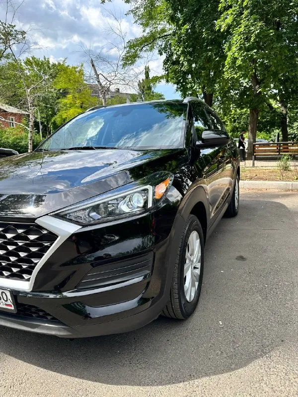 Hyundai tucson 2020
Двигатель 2.0 бензин (161 л. С. ), автоматическая коробка передач. Автомобиль в идеальном состоянии, полностью исправен технически, своевременно обслуживался и не требует вложений.
Салон чистый и ухоженный, в автомобиле не курили. Комфортный, надёжный
Комплектация:
• Кнопка start/stop;
• Электропривод водительского сиденья;
• Мультируль;
• Кондиционер;
. Слепые зоны ;
• Полный электропакет;
• Мультимедийная система с bluetooth;
• Просторный салон и вместительный багажник.
Автомобиль подбирался и привозился для себя из сша
Vin-код, фото с аукциона и фотографии повреждений до ремонта предоставлю по запросу.
79000Км 2180000₽
79491696092
Разумный торг возле автомобиля - фотография - 2