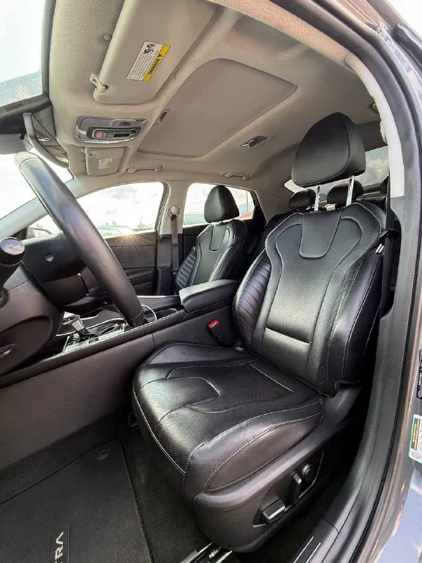 🔹Hyundai elantra limited 🔹

Год: 2023/9
Двигатель: 2.0 atmo(150 л. С. )
Привод: передний
Пробег: 55 500 км
Цена: 2.200 000 руб под 🔑
➖➖➖➖➖➖➖➖➖➖
Есть видео обзор 📹
По всем вопросам:
+79494093550 ✈️
+79498496669 📞 - фотография - 4