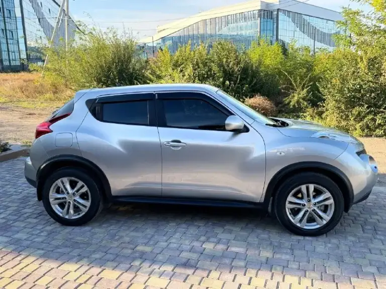 Продам nissan juke 2012 года выпуска в отличном состояние кузов без дтп и замечаний покрыта керамикой обработана антикором, прошла полное т. О заменено сцепление valeo, масла в двигателе и в кпп матюль, ходовая часть полностью обслужена, есть все накладные, готов поехать на любое ваше сто, очень комфортный и экономичный автомобиль, в максимальной комплектации с документами полный порядок тех осмотр до 27 года, г. Мариуполь цена 750.000 тел +79490029771 - фотография - 4