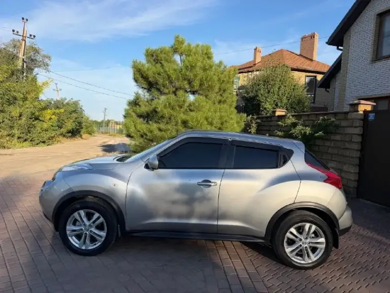 Продам nissan juke 2012 года выпуска в отличном состояние кузов без дтп и замечаний покрыта керамикой обработана антикором, прошла полное т. О заменено сцепление valeo, масла в двигателе и в кпп матюль, ходовая часть полностью обслужена, есть все накладные, готов поехать на любое ваше сто, очень комфортный и экономичный автомобиль, в максимальной комплектации с документами полный порядок тех осмотр до 27 года, г. Мариуполь цена 750.000 тел +79490029771 - фотография - 5