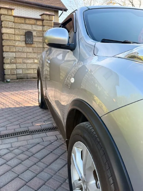 Продам nissan juke 2012 года выпуска в отличном состояние кузов без дтп и замечаний покрыта керамикой обработана антикором, прошла полное т. О заменено сцепление valeo, масла в двигателе и в кпп матюль, ходовая часть полностью обслужена, есть все накладные, готов поехать на любое ваше сто, очень комфортный и экономичный автомобиль, в максимальной комплектации с документами полный порядок тех осмотр до 27 года, г. Мариуполь цена 750.000 тел +79490029771 - фотография - 6