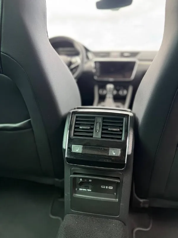🔹Skoda superb 🔹

Год: 2022
Двигатель: 2.0 дизель(150 л. С. )
Привод: передний
Пробег: 98 500 км
Цена: 3.250 000 руб под 🔑
➖➖➖➖➖➖➖➖➖➖
Есть видео обзор 📹
По всем вопросам:
+79494093550 ✈️
+79498496669 📞 - фотография - 10