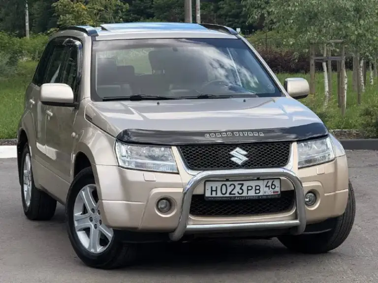 В продаже suzuki grand vitara 2.0 л, 4wd, . Есть (пропан) 4-е поколение, баллон - 45 л. Полный привод с блокировками, понижающими. Находится в одной семье с 2016 г (более 10 лет) максимальная комплектация: jlx-e se exclusive. Кузов в заводском окрасе, без очагов коррозии.
Двигатель 2.0 л (j20a) 140 л. С, прост и надёжен, работает ровно, ошибок нет. Замена цепи в мае 2025 г, 18 тыс км назад. Автомат без нареканий, всеми известный ”aisin” масло свежее. Ходовая перебиралась в апреле - отрабатывает отлично. Климат заправлен в средине лета. Люк не течёт.
В автомобиле есть : климат и круиз, мультируль, бесключевой доступ, люк, подогревы сидений и зеркал, доводчики всех окон, омыватели оптики, штатный ксенон, бортовой компьютер и т. Д и т. П. Резина kumho, практически новая, на 17х дисках. Техосмотр пройден, есть диагностическая карта.
Цена : 730.000 рублей. Рассрочки и обмена нет. Территориально находится в г макеевка
📲 Tg: дмитрий
📞 Звоните: +7(949)0033327 - фотография - 5