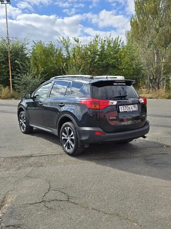 Продам toyota rav4
Собственник
Японская сборка
Год выпуска:2015
Объем двигателя 2.5 бензин
Родной пробег 112.000км
Коробка автомат
Любые проверки
Птс оригинал
Родные стёкла
Старт-стоп
Два комплекта резины
Два комплекта ключей
Антиблокировочная система (abs).
Система стабилизации (esp).
Крепление isofix для детских кресел.
Датчик давления в шинах.
Бортовой компьютер.
Климат-контроль.
Круиз-контроль.
Подогрев руля и лобового стекла.
Камера заднего вида.
Кожаный салон.
Диски r18.
Электропривод открывания багажника
Г. Донецк
Цена 2 🍋 650.000₽
Торг исключительно у капота
+79493080038
Https://autoteka. Ru/report/web/uuid/0ca99b43-44e7-4f1c-9ea8-303090051a6a?fromsource=androidsharing - фотография - 4
