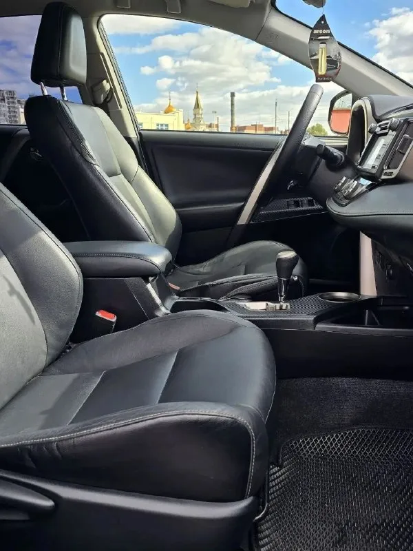 Продам toyota rav4
Собственник
Японская сборка
Год выпуска:2015
Объем двигателя 2.5 бензин
Родной пробег 112.000км
Коробка автомат
Любые проверки
Птс оригинал
Родные стёкла
Старт-стоп
Два комплекта резины
Два комплекта ключей
Антиблокировочная система (abs).
Система стабилизации (esp).
Крепление isofix для детских кресел.
Датчик давления в шинах.
Бортовой компьютер.
Климат-контроль.
Круиз-контроль.
Подогрев руля и лобового стекла.
Камера заднего вида.
Кожаный салон.
Диски r18.
Электропривод открывания багажника
Г. Донецк
Цена 2 🍋 650.000₽
Торг исключительно у капота
+79493080038
Https://autoteka. Ru/report/web/uuid/0ca99b43-44e7-4f1c-9ea8-303090051a6a?fromsource=androidsharing - фотография - 6