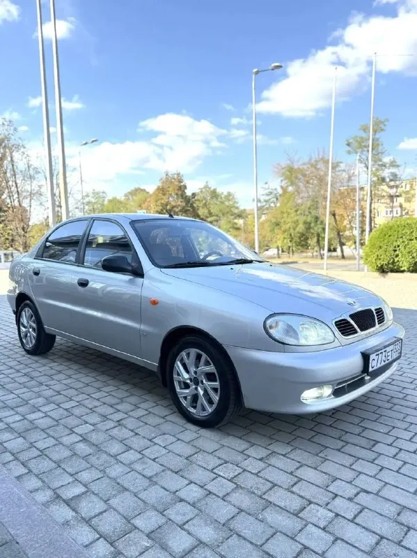 Продам деу ланос sx 2007г.
Чистокровный поляк
Двигатель 1.6 16 кл.
Установлено и зарегистрировано евро 4
Автомобиль в заводском окрасе, без гнили и ржавчины.
Пробег 138 000 км
Один собственник с момента покупки в автосалоне донецка.
Комплектация максимальная: кондиционер (заправлен, работает), гур, подушка, abs, стеклоподъемники.
Так же по авто много доработок, весь прошумлен, стоит отличный свет с двухфакторными противотуманками, магнитола пионер с dvd.
Клапанную крышку поставили из метала, навсегда устранив течь из под нее.
В недавнем времени полностью обслужили ходовую, с заменой всех амортизаторов.
Также установили новые диски с новой резиной ykohama r15.
Юридически чистый, тех осмотр пройден
Еще много информации по тел: +79496167066
Цена 365 000 руб.
📲 Tg: @jlajl1
📞 Звоните: +7(949)6167066 - фотография - 2