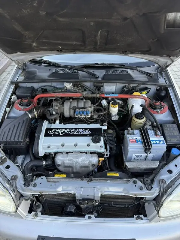 Продам деу ланос sx 2007г.
Чистокровный поляк
Двигатель 1.6 16 кл.
Установлено и зарегистрировано евро 4
Автомобиль в заводском окрасе, без гнили и ржавчины.
Пробег 138 000 км
Один собственник с момента покупки в автосалоне донецка.
Комплектация максимальная: кондиционер (заправлен, работает), гур, подушка, abs, стеклоподъемники.
Так же по авто много доработок, весь прошумлен, стоит отличный свет с двухфакторными противотуманками, магнитола пионер с dvd.
Клапанную крышку поставили из метала, навсегда устранив течь из под нее.
В недавнем времени полностью обслужили ходовую, с заменой всех амортизаторов.
Также установили новые диски с новой резиной ykohama r15.
Юридически чистый, тех осмотр пройден
Еще много информации по тел: +79496167066
Цена 365 000 руб.
📲 Tg: @jlajl1
📞 Звоните: +7(949)6167066 - фотография - 9