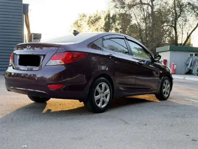 Hyundai solaris 2011г
Двигатель 1.4. Коробка автомат
Пробег 212 тыс
Авто в хорошем состоянии 2 владельца. По кузову в хорошем состоянии, рыжиков нет. По технической части все отлично. Акпп переключает плавно, без проблем. Двигатель работает тихо, масло не ест.
По комплектации: 4 эсп, кондиционер, подогрев передних сидений, мульти-рулья.
Из последнего делалось: генератор новый, ремонт стартера, ремонт рулевой рейки.
По документам все в порядке полное переоформление.
Цена: 770 000 тыс
+79495064409 - фотография - 3