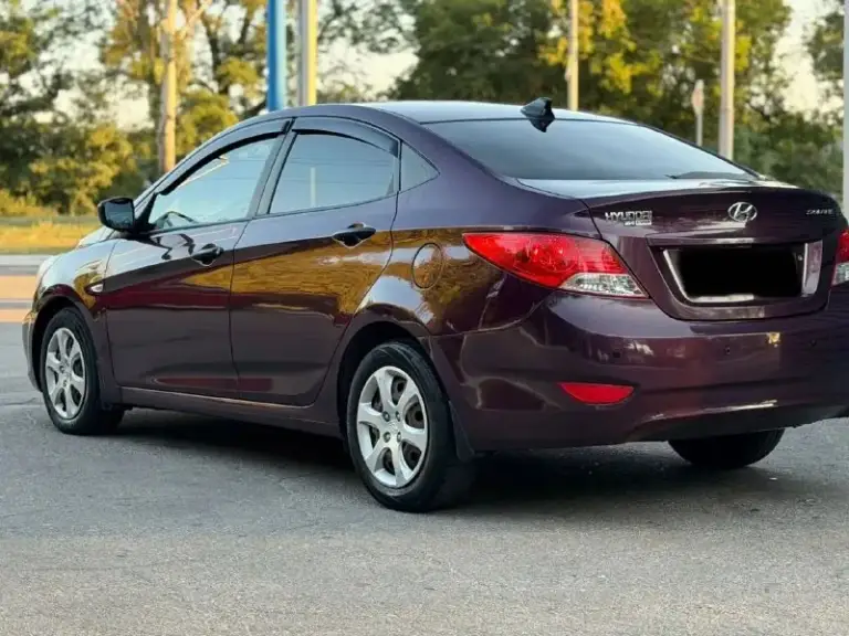Hyundai solaris 2011г
Двигатель 1.4. Коробка автомат
Пробег 212 тыс
Авто в хорошем состоянии 2 владельца. По кузову в хорошем состоянии, рыжиков нет. По технической части все отлично. Акпп переключает плавно, без проблем. Двигатель работает тихо, масло не ест.
По комплектации: 4 эсп, кондиционер, подогрев передних сидений, мульти-рулья.
Из последнего делалось: генератор новый, ремонт стартера, ремонт рулевой рейки.
По документам все в порядке полное переоформление.
Цена: 770 000 тыс
+79495064409 - фотография - 8