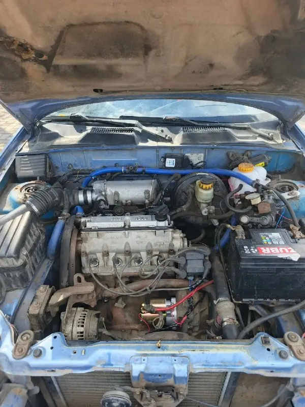 Продам daewoo sens ( сенс ). 2007. Газ- метан!!!. Зарегистрирован. Баллон металлический 16 кубов. Летом этого года прошёл опрессовку (есть документы для техосмотра и заправочный талон). Машина по кузову живая, без гнилья и рыжей, подкрасы естественно были, без иллюзий, обычная рабочая лошадка которая за копейки возит пятую точку 😊. По расходу примерно 300₽ на 150км по городу. Много лет не нюхала бензина, восстановил полностью топливную сиситему, начиная с замены бензонасоса, нового эмулятора форсунок, замены самих форсунок, шлангочек, резиночек, замены дросселя, обр. Топл. Клапана. , новые косы на форсунки. Из недавнего по техничке сделано:
Новое масло рольф 10w40 ( не дымит, масло не берет).
Новый расширительный бачок плюс антифриз, , феликс, , розовый.
Новый стартер редукторный.
Новая магнитола не дешевая + динамики
Ремень генератора
Датчик скорости
Новые дорогие колодки плюс направляйки и пыльники
Новые усиленные опоры, стойки стабилизатора, обе шаровые и рулевые након
📞 Звоните: +7(949)3236024 - фотография - 3