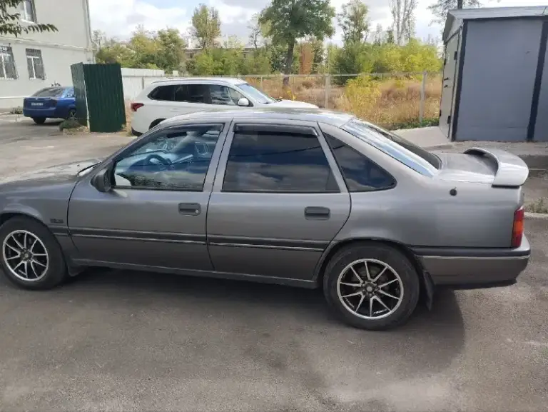 Продам opel вектра а. 1990г. , 1,6 карбюратор, газ/бензин. Газ вписан. Сигнализация, центральный замок, зеркала с эл. Регулировкой и подогревом, передние эл. Стеклоподъёмники шумоизоляция, колеса r15. Днище поварено и замовилено. По кузову есть моменты, не критичные. Машина не новая. Диагностическая карта (то) сделана. Цена 170 000₽. Т. +79497188067 николай
📲 Tg: николай
📞 Звоните: +7(949)7188067 - фотография - 4
