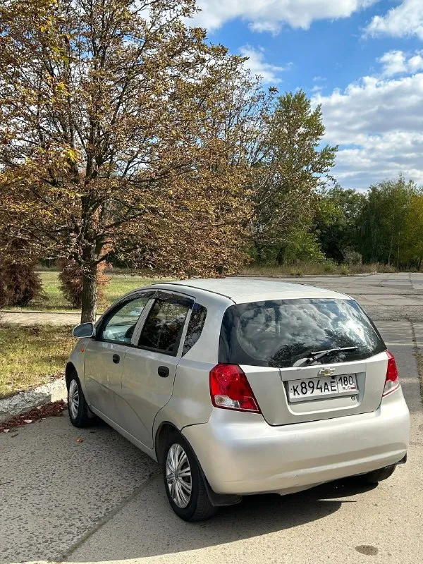‼️В продаже ‼️shevrolet aveo газ/бензин - 2005г.
Действительная диагностическая карта, газ евро-4(вписан в птс)
Двигатель 1.5, работает отлично, не дымит, не троит.
Мкпп 5 ступка, переключается исправно, бывает 4 передача вылетает.
Ходовая нормальная, в комплекте с машиной отдам еще запчастей новых к ней. По технике отлично, никогда не подводила
Юр. Чистая - я хозяин. Переоформление без проблем.
По электрике все работает, кондиционер работает(заправлен) дует исправно, 4 эсп, гур, эл. Регулировка зеркал, эл. Корректор фар, свет, в общем все работает.
Ремень грм и ремень генератора с роликами поменяны 3.500км назад.
Гбц новая. Газ обслужен(фильтра, датчики поменяны)
Установлена неплохая музыка с планшетом.
Пороги гнилые!!! Днище целое!!! Комплектом отдам новые пороги.
Иллюзий не стройте, по кузову видно на фото.
Цена - 200.000₽
Г. Донецк, пролетарский район. +79490332693
.
📞 Звоните: +7(949)0332693 - фотография - 5
