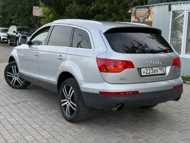 Audi q7 quattro 2008
Тип кпп: автоматическая
Объем двигателя: 4.2 бензин
Пробег: 227 000 км
Цена: 💥1 350 000 ₽💥
Авто в хорошем состоянии !
Технически без нареканий !
Обслужен полностью
Автокредит на выгодных для вас условиях !

📞 🇷🇺 +7 949 509 3428
+7 949 839 2499 - фотография - 4