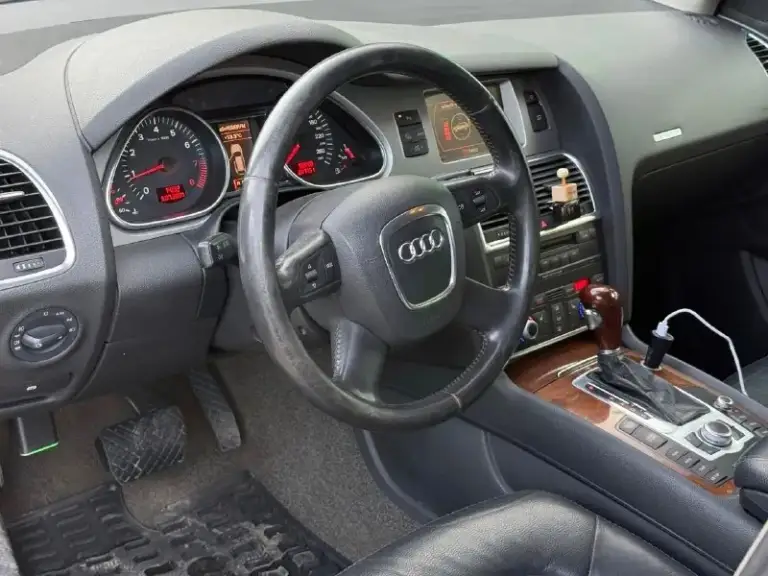 Audi q7 quattro 2008
Тип кпп: автоматическая
Объем двигателя: 4.2 бензин
Пробег: 227 000 км
Цена: 💥1 350 000 ₽💥
Авто в хорошем состоянии !
Технически без нареканий !
Обслужен полностью
Автокредит на выгодных для вас условиях !

📞 🇷🇺 +7 949 509 3428
+7 949 839 2499 - фотография - 5