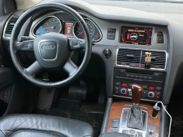 Audi q7 quattro 2008
Тип кпп: автоматическая
Объем двигателя: 4.2 бензин
Пробег: 227 000 км
Цена: 💥1 350 000 ₽💥
Авто в хорошем состоянии !
Технически без нареканий !
Обслужен полностью
Автокредит на выгодных для вас условиях !

📞 🇷🇺 +7 949 509 3428
+7 949 839 2499 - фотография - 8