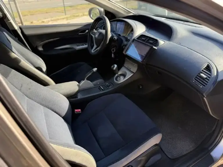 Honda civic 2008
Тип кпп: механическая
Объем двигателя: 1.8 бензин
Пробег: 172 000 км
Цена: 💥 650 000 ₽💥
Авто в отличном состоянии !
Технически без нареканий !
Автокредит на выгодных для вас условиях !

📞 🇷🇺 +7 949 509 3428
+7 949 839 2499 - фотография - 6