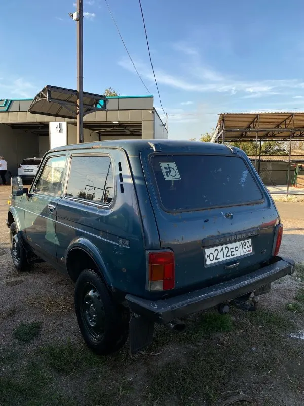 Продам. 2000г, карбюратор, 1.7. Для своих лет в достойном состоянии, дно без единой гнили или дырки, все подданкратники на месте. , раздатка, коробка. (5ступка) работает в штатном режиме. Всё остальное также работает, крутиться, светиться. С документами полный порядок. Машина каждый день на ходу! Цена 250 торг. Возможен пригон
+79493085404
+79498243834

📞 Звоните: +7(949)3085404 - фотография - 3