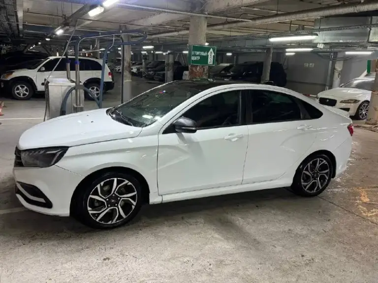 Ваз vesta sport 1.8 mt, 145 л. С. | 2021 год
Пробег: 132 454 км | 1 владелец
Продаю ваз vesta sport 2021 года — полноценную заводскую спортивную версию, а не обычную vesta с обвесом.
Автомобиль с момента покупки находился в одних руках. За время эксплуатации было одно дтп, информацию по нему предоставлю заинтересованному покупателю.
Двигатель 1.8, 145 л. С. , механическая коробка передач. Отличная управляемость, спортивная подвеска и уверенная динамика.
Комплектация:
• Оригинальный спортивный обвес vesta sport.
• Легкосплавные диски r17.
• Спортивные сиденья с выраженной боковой поддержкой.
• Чёрный потолок.
• Мультимедийная система с навигацией.
• Bluetooth и подключение телефона.
• Камера заднего вида.
• Климат-контроль.
• Подогрев передних сидений.
• Круиз-контроль и ограничитель скорости.
• Мультируль.
• Электростеклоподъёмники всех дверей.
• Электрорегулировка зеркал.
• Abs и esp.
• Спортивные накладки на педали.
По технической час
📲 Tg: @dannygreene77
📞 Звоните: +7(949)5509272 - фотография - 2