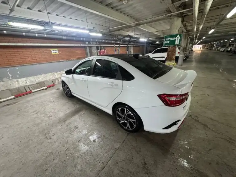 Ваз vesta sport 1.8 mt, 145 л. С. | 2021 год
Пробег: 132 454 км | 1 владелец
Продаю ваз vesta sport 2021 года — полноценную заводскую спортивную версию, а не обычную vesta с обвесом.
Автомобиль с момента покупки находился в одних руках. За время эксплуатации было одно дтп, информацию по нему предоставлю заинтересованному покупателю.
Двигатель 1.8, 145 л. С. , механическая коробка передач. Отличная управляемость, спортивная подвеска и уверенная динамика.
Комплектация:
• Оригинальный спортивный обвес vesta sport.
• Легкосплавные диски r17.
• Спортивные сиденья с выраженной боковой поддержкой.
• Чёрный потолок.
• Мультимедийная система с навигацией.
• Bluetooth и подключение телефона.
• Камера заднего вида.
• Климат-контроль.
• Подогрев передних сидений.
• Круиз-контроль и ограничитель скорости.
• Мультируль.
• Электростеклоподъёмники всех дверей.
• Электрорегулировка зеркал.
• Abs и esp.
• Спортивные накладки на педали.
По технической час
📲 Tg: @dannygreene77
📞 Звоните: +7(949)5509272 - фотография - 4