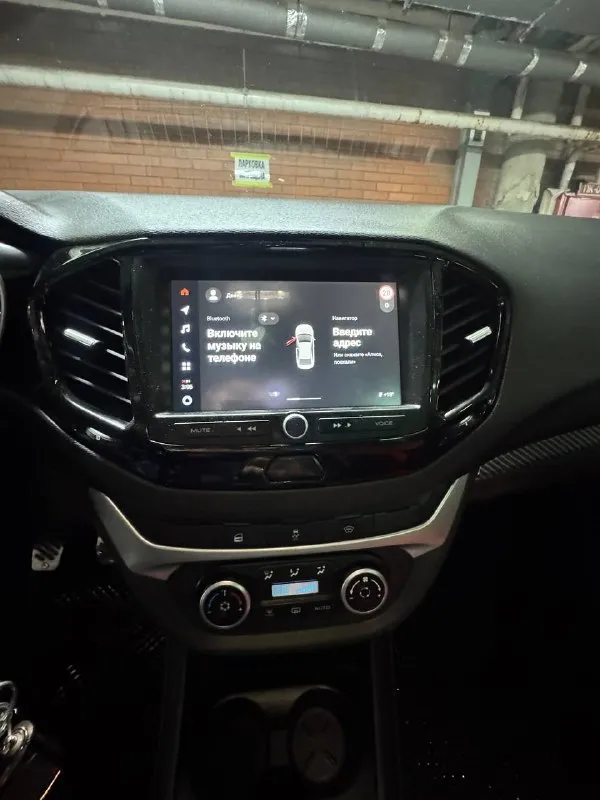 Ваз vesta sport 1.8 mt, 145 л. С. | 2021 год
Пробег: 132 454 км | 1 владелец
Продаю ваз vesta sport 2021 года — полноценную заводскую спортивную версию, а не обычную vesta с обвесом.
Автомобиль с момента покупки находился в одних руках. За время эксплуатации было одно дтп, информацию по нему предоставлю заинтересованному покупателю.
Двигатель 1.8, 145 л. С. , механическая коробка передач. Отличная управляемость, спортивная подвеска и уверенная динамика.
Комплектация:
• Оригинальный спортивный обвес vesta sport.
• Легкосплавные диски r17.
• Спортивные сиденья с выраженной боковой поддержкой.
• Чёрный потолок.
• Мультимедийная система с навигацией.
• Bluetooth и подключение телефона.
• Камера заднего вида.
• Климат-контроль.
• Подогрев передних сидений.
• Круиз-контроль и ограничитель скорости.
• Мультируль.
• Электростеклоподъёмники всех дверей.
• Электрорегулировка зеркал.
• Abs и esp.
• Спортивные накладки на педали.
По технической час
📲 Tg: @dannygreene77
📞 Звоните: +7(949)5509272 - фотография - 8