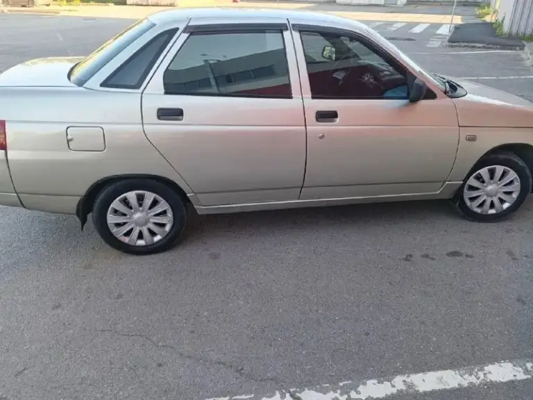 Продам ваз 2110,в отличном состоянии двигатель 1.6 8 кл. Клапана не гнет. Конец 2005 года. Техническии по кузову без нареканий. Цена255000 торг тел. +79498421022 - фотография - 3
