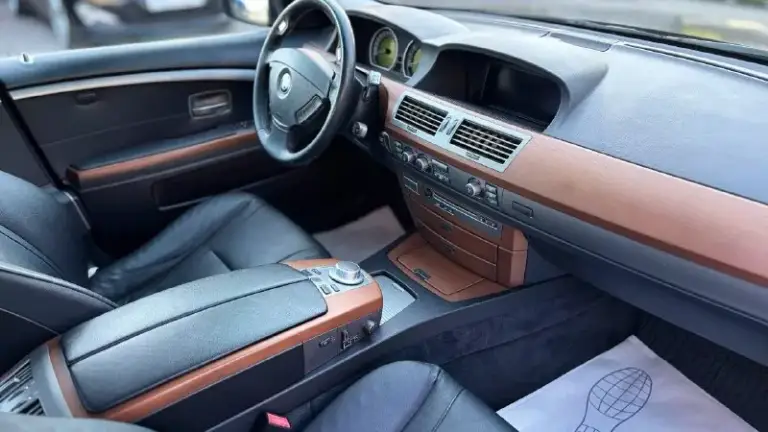 😍Bmw 7i
— Двигатель: 3.0
— Вид топлива: бензин
— Кпп: автомат
— Кузов: седан
— Пробег: 138.000км
— Год выпуска: 2008
— Цена: 1.800.000
Продажа возможна:
✅Наличный расчет
✅Безналичный
✅Кредит по 2 документам
🔄Обмен на ваш авто
📞+7(949) 511-11-56
📍Адрес: мариуполь, ул. Макара мазая, 41
⏰️Работаем с 10.00 до 18.00
🚘 Автосалон — автоточка - фотография - 9