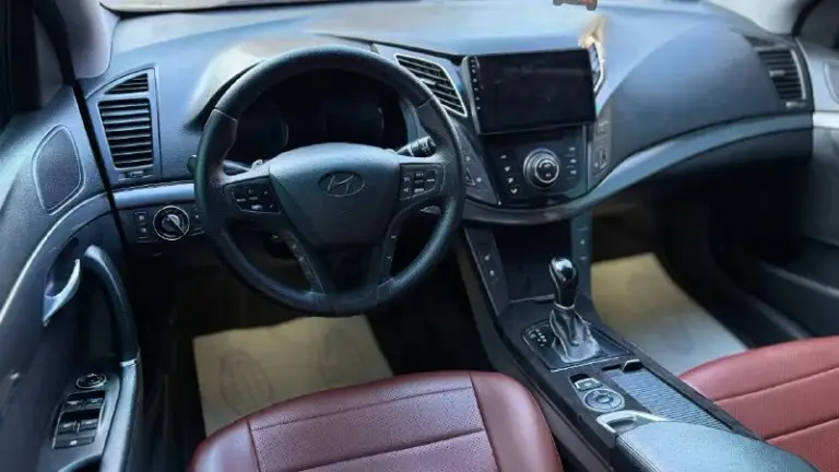 ❤️Hyundai i40
— Двигатель: 2.0
— Вид топлива: бензин
— Кпп: автомат
— Кузов: седан
— Пробег: 182.000км
— Год выпуска: 2013
— Цена: 1.250.000
Продажа возможна:
✅Наличный расчет
✅Безналичный
✅Кредит по 2 документам
🔄Обмен на ваш авто
📞+7(949) 511-11-56
📍Адрес: мариуполь, ул. Макара мазая, 41
⏰️Работаем с 10.00 до 18.00
🚘 Автосалон — автоточка - фотография - 6