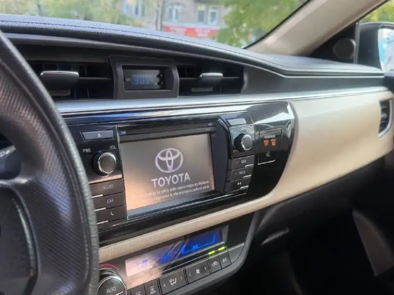 Продажа японского производства toyota corolla
Пробег : 86.000 миль
Двигатель 1.8
Коробка автомат 6 ступка, очень надежная связка между коробкой и двигателем
В эксплуатации 2015 года
Машина местная, я хозяин автомобиля !

Машина в идеальном состоянии, соответствует своему пробегу, очень бережная эксплуатация автомобиля
В родном окрасе и без каких либо дтп, что не мало важно для авто
Недавно прошло полное обслуживания

Комплектация полная : камера заднего вида, парктроники, полный мульти руль, круиз контроль, датчик дождя, датчик света, подогрев всех стекол, двух зонный климат контроль, более детально готов рассказать по телефону

Цена 1.120.000
+79495278015 - фотография - 10