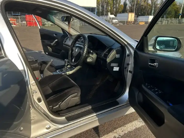 Донецк
535.000 Рублей торг
Honda accord 2003г.
Бензин 2.0 литра, передний привод
Продам живого аккорда. Японская сборка, не распил и не конструктор. Документы в порядке. Техническая часть в хорошем состоянии, ни каких проблем с двс и нет и не предвидится. Масло не расходует. Замена масла своевременная. Бережная эксплуатация и гаражное хранение. Кузов ровный, есть косметические окрасы и мелкие коцки в силу возраста.
Недавно полностью перебрал всю ходовку, ни каких посторонних шумов нет.
Осмотр г. Донецк, днр
+79494598795
📲 Tg: @gosza1
📞 Звоните: +7(949)4598795 - фотография - 4