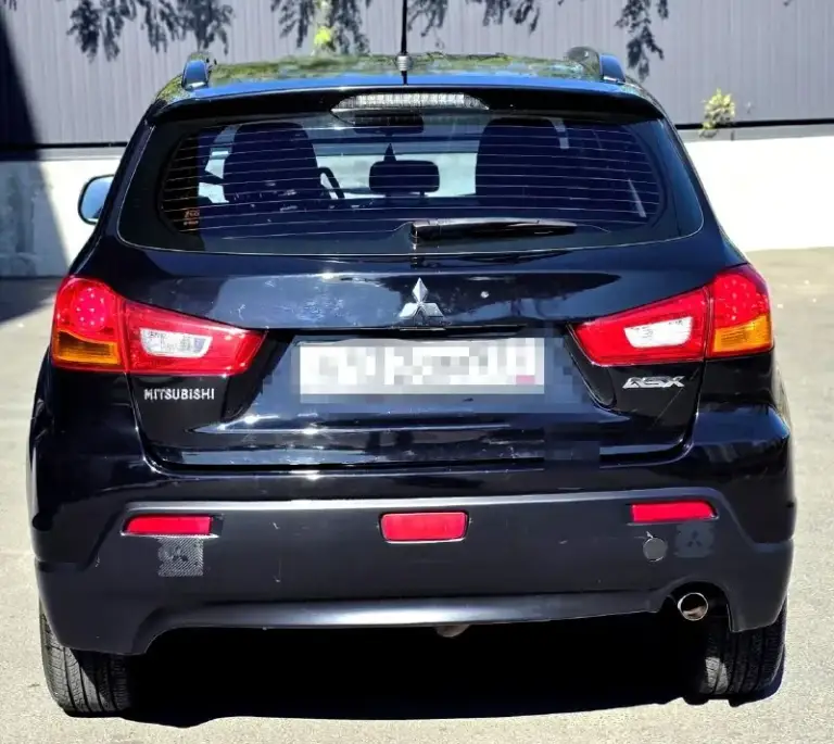 Продаю свой автомобиль mitsubishi asx 2011 года. Без дтп. Родной пробег 200000. 1.6 механика. Два комплекта ключей. То проходила во время по регламенту. Масло не расходует от замены до замены. По электронике всё исправно. Ошибок чеков нет. По кузову как на фото. Юридически чист. Продажа с полным переоформлением. Осмотр г. Донецк по договорённости. Имеется диагностическая карта. Звонить по номеру +79490881846 или пишите в телеграмм. Цена 890000
📲 Tg: анна
📞 Звоните: +7(949)0881846 - фотография - 5