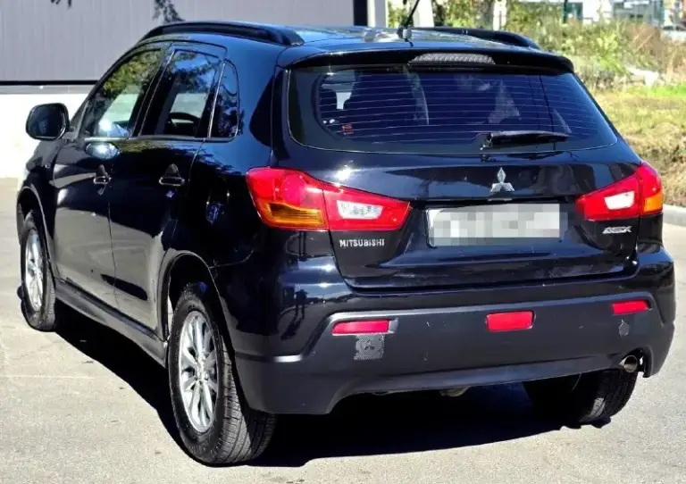 Продаю свой автомобиль mitsubishi asx 2011 года. Без дтп. Родной пробег 200000. 1.6 механика. Два комплекта ключей. То проходила во время по регламенту. Масло не расходует от замены до замены. По электронике всё исправно. Ошибок чеков нет. По кузову как на фото. Юридически чист. Продажа с полным переоформлением. Осмотр г. Донецк по договорённости. Имеется диагностическая карта. Звонить по номеру +79490881846 или пишите в телеграмм. Цена 890000
📲 Tg: анна
📞 Звоните: +7(949)0881846 - фотография - 6
