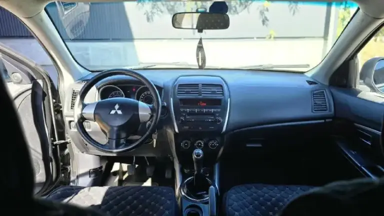 Продаю свой автомобиль mitsubishi asx 2011 года. Без дтп. Родной пробег 200000. 1.6 механика. Два комплекта ключей. То проходила во время по регламенту. Масло не расходует от замены до замены. По электронике всё исправно. Ошибок чеков нет. По кузову как на фото. Юридически чист. Продажа с полным переоформлением. Осмотр г. Донецк по договорённости. Имеется диагностическая карта. Звонить по номеру +79490881846 или пишите в телеграмм. Цена 890000
📲 Tg: анна
📞 Звоните: +7(949)0881846 - фотография - 7