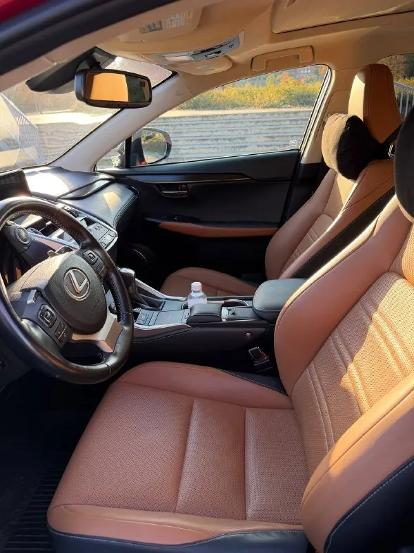 В продаже lexus nx300 с полным приводом. Дата выпуска 2020/09. Идеальное состояние. Комплектация с вентиляцией и обогревом сидений и руля. Продажа срочная 🚨 в связи с приобретением нового авто. Два комплекта резины.
Обращайтесь по телефону +79493399328 (telegram) - ростислав. - фотография - 9