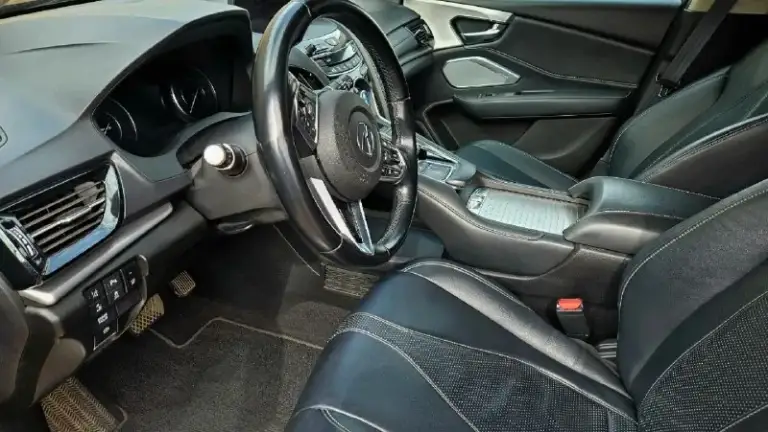 Acura rdx iii, год выпуска - 2020, год продажи - 2021, собственник, пробег 67000, объем 2,0л, мощность 276 л. С, привод - полный, цвет – черный перламутр, расход топлива (смешанный режим) – 9,8-10,2л, колеса – 235/55 r19 + комплект зимних шин. Гаражное хранение, авто выходного дня. Цена 2 950 тыс. Руб.
Описание:
Автомобиль японского автопроизводителя honda, выпускающая автомобили премиум класса. Машина без скрипов, рыжиков. Безопасность целая, заводская.
Привод полный, sh-awd, может передавать до 100% тяги на ось и распределять между правыми и левыми колесами, помогая в поворотах. 10-ступенчатая автоматическая коробка передач. Едет без рывков и пинков. Светодиодная оптика светит ночью далеко и четко. Акустика els studio – премиальный звук.
Сидения – кожа, спортивные с подогревом, регулировка в 12 направлениях, память на 2х.
Камера, паркотроник, система мониторинга слепых зон, контроль давления в шинах, вспомогательные системы торможения, антипробуксовочная система, си
📞 Звоните: +7(949)3035171 - фотография - 6