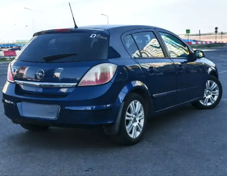 Продам opel astra h. 2006 год. Отличной живой автомобиль без дтп! Мотор 1.6 (105лс)
Отличная комплектация есть все для комфортной езды ( климат круиз подогревы обогревы полный электропакет хорошая музыка )
Техника без вложений. Двс мкпп подвеска без вложений. Сел поехал. Осмотр донецк. Все остальные вопросы по телефону +79490822047 связь плохая. Мах и телеграмм на номере. Цена 375.000₽ торг символический будет у капота. Есть зимняя резина в идеальном состоянии. Отличная машина по цене автоваза - фотография - 4