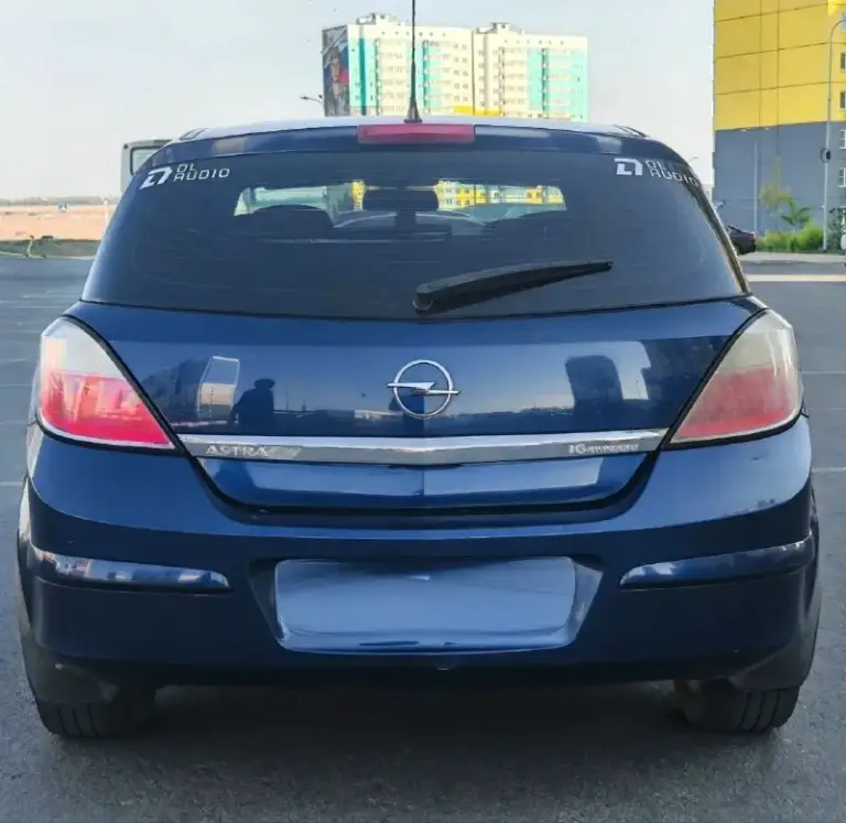 Продам opel astra h. 2006 год. Отличной живой автомобиль без дтп! Мотор 1.6 (105лс)
Отличная комплектация есть все для комфортной езды ( климат круиз подогревы обогревы полный электропакет хорошая музыка )
Техника без вложений. Двс мкпп подвеска без вложений. Сел поехал. Осмотр донецк. Все остальные вопросы по телефону +79490822047 связь плохая. Мах и телеграмм на номере. Цена 375.000₽ торг символический будет у капота. Есть зимняя резина в идеальном состоянии. Отличная машина по цене автоваза - фотография - 5