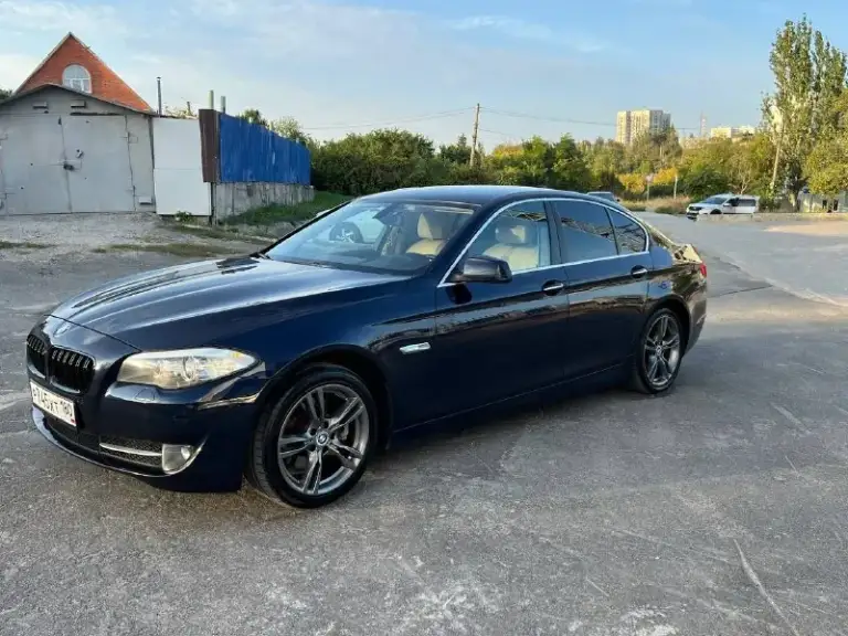Продается автомобиль bmw f10 520i 2013г. В. Кузов автомобиля в шикарном состоянии, без дтп, имеются два косметических окраса без шпаклёвки. Кузов автомобиля после полировки покрытый двумя слоями керамики. Салон в отличном состоянии. Мотор, коробка, ходовая часть, без нареканий. Новые оригинальные диски и резина остатка 80 процентов. Автотека без дтп и выплат. Автомобиль находится в г. Мариуполь. Возможен обмен на минивэн с доплатой в обе стороны. Подробно про авто расскажу при встречи или по тел
+7 (949) 638-69-77
+79649225253
Цена: 1 570 000 руб. - фотография - 10