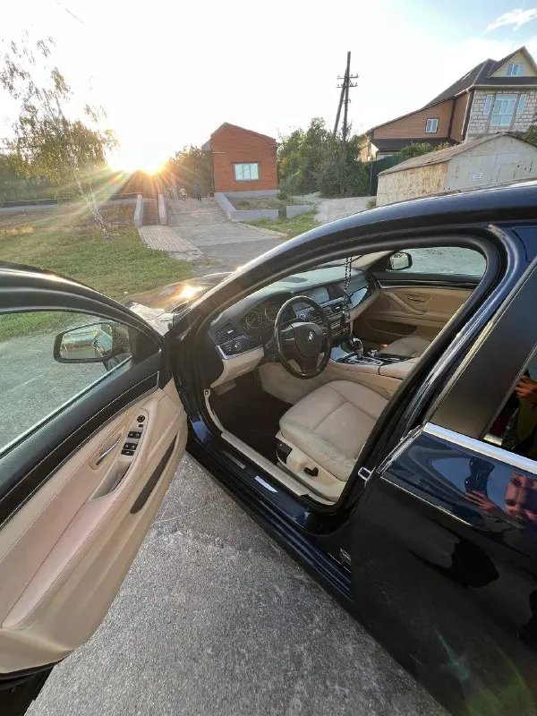 Продается автомобиль bmw f10 520i 2013г. В. Кузов автомобиля в шикарном состоянии, без дтп, имеются два косметических окраса без шпаклёвки. Кузов автомобиля после полировки покрытый двумя слоями керамики. Салон в отличном состоянии. Мотор, коробка, ходовая часть, без нареканий. Новые оригинальные диски и резина остатка 80 процентов. Автотека без дтп и выплат. Автомобиль находится в г. Мариуполь. Возможен обмен на минивэн с доплатой в обе стороны. Подробно про авто расскажу при встречи или по тел
+7 (949) 638-69-77
+79649225253
Цена: 1 570 000 руб. - фотография - 6