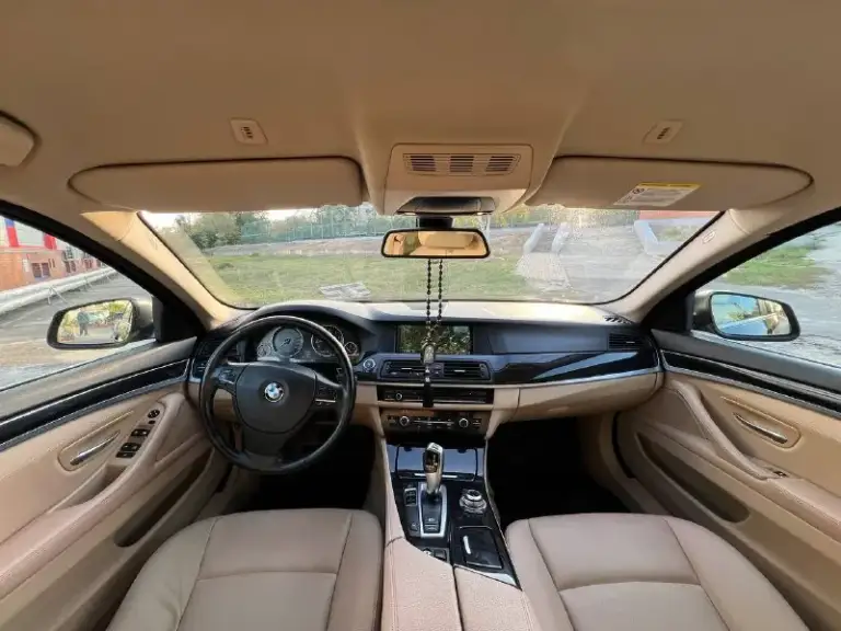 Продается автомобиль bmw f10 520i 2013г. В. Кузов автомобиля в шикарном состоянии, без дтп, имеются два косметических окраса без шпаклёвки. Кузов автомобиля после полировки покрытый двумя слоями керамики. Салон в отличном состоянии. Мотор, коробка, ходовая часть, без нареканий. Новые оригинальные диски и резина остатка 80 процентов. Автотека без дтп и выплат. Автомобиль находится в г. Мариуполь. Возможен обмен на минивэн с доплатой в обе стороны. Подробно про авто расскажу при встречи или по тел
+7 (949) 638-69-77
+79649225253
Цена: 1 570 000 руб. - фотография - 7