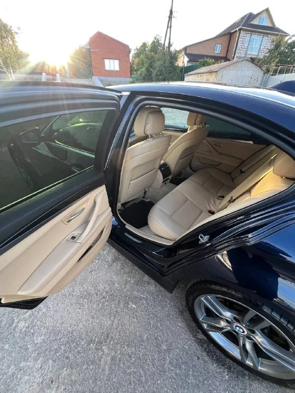 Продается автомобиль bmw f10 520i 2013г. В. Кузов автомобиля в шикарном состоянии, без дтп, имеются два косметических окраса без шпаклёвки. Кузов автомобиля после полировки покрытый двумя слоями керамики. Салон в отличном состоянии. Мотор, коробка, ходовая часть, без нареканий. Новые оригинальные диски и резина остатка 80 процентов. Автотека без дтп и выплат. Автомобиль находится в г. Мариуполь. Возможен обмен на минивэн с доплатой в обе стороны. Подробно про авто расскажу при встречи или по тел
+7 (949) 638-69-77
+79649225253
Цена: 1 570 000 руб. - фотография - 8