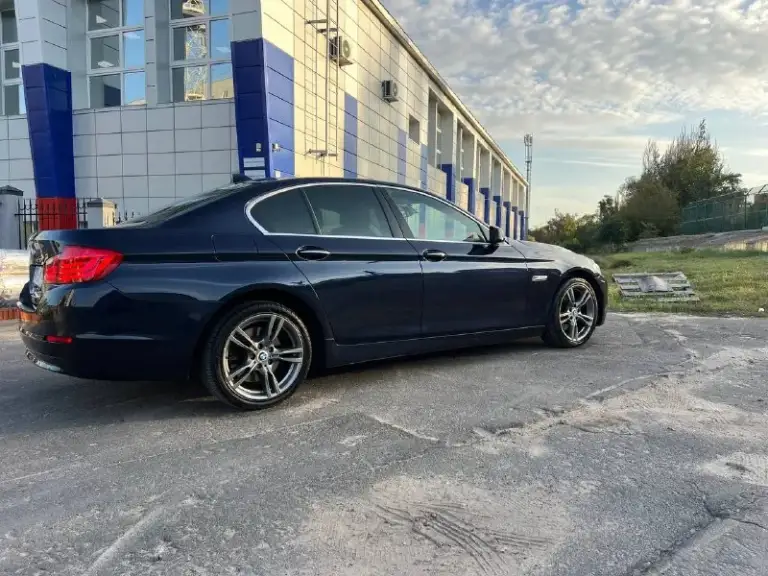 Продается автомобиль bmw f10 520i 2013г. В. Кузов автомобиля в шикарном состоянии, без дтп, имеются два косметических окраса без шпаклёвки. Кузов автомобиля после полировки покрытый двумя слоями керамики. Салон в отличном состоянии. Мотор, коробка, ходовая часть, без нареканий. Новые оригинальные диски и резина остатка 80 процентов. Автотека без дтп и выплат. Автомобиль находится в г. Мариуполь. Возможен обмен на минивэн с доплатой в обе стороны. Подробно про авто расскажу при встречи или по тел
+7 (949) 638-69-77
+79649225253
Цена: 1 570 000 руб. - фотография - 9