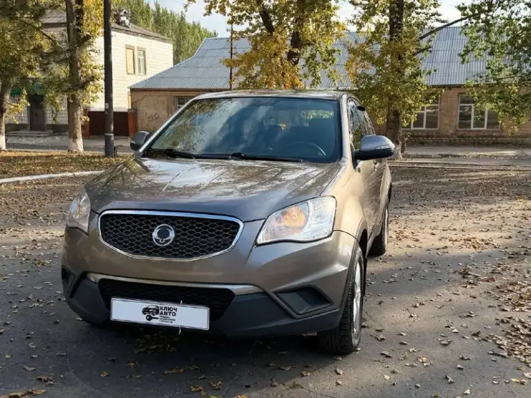 🚀Продам
🚗Ssangyong actyon 
Санг енг акшен
Год выпуска: 2011
Пробег: 230.000
Машина на дизеле

🔥Акпп с выбором режимов
Полный привод + блокировка

🥇1 Собственник всю жизнь
Все заказ наряды на руках за 15 лет!!!

Сервисная книга(полное обслуживание у диллера)
Два ключа
Родное остекление
Родной окрас
Двигатель работает идеально, ходовая после ремонта. Экология вся на месте.
4 Эсп
Зимний пакет(подогрев сидений, зеркал, заднего стекла)
Не плохая акустика
Чистый салон, задний ряд как новый

📸Предоставляю видео обзор автомобиля по требованию!

🏛Юридически автомобиль чист, никаких штрафов и запретов!

🏢Осмотр: амвросиевка
Для продажи авто могу приехать к вам.

💰Цена: 900.000 рублей
Реальным покупателям торг

☎️Телефоны для связи:
+79493391770
+79490789890 - фотография - 1