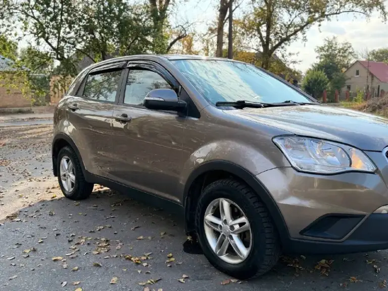 🚀Продам
🚗Ssangyong actyon 
Санг енг акшен
Год выпуска: 2011
Пробег: 230.000
Машина на дизеле

🔥Акпп с выбором режимов
Полный привод + блокировка

🥇1 Собственник всю жизнь
Все заказ наряды на руках за 15 лет!!!

Сервисная книга(полное обслуживание у диллера)
Два ключа
Родное остекление
Родной окрас
Двигатель работает идеально, ходовая после ремонта. Экология вся на месте.
4 Эсп
Зимний пакет(подогрев сидений, зеркал, заднего стекла)
Не плохая акустика
Чистый салон, задний ряд как новый

📸Предоставляю видео обзор автомобиля по требованию!

🏛Юридически автомобиль чист, никаких штрафов и запретов!

🏢Осмотр: амвросиевка
Для продажи авто могу приехать к вам.

💰Цена: 900.000 рублей
Реальным покупателям торг

☎️Телефоны для связи:
+79493391770
+79490789890 - фотография - 2