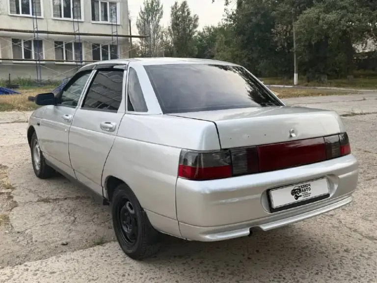 🚀Продам 🔵ваз 2110
➡️Год выпуска: 2002
➡️Объём двигателя: 1.5 л,
➡️Пробег: 200.000 км

✅Автомобиль в хорошем состоянии! По кузову есть возрастные нюансы, коробка переключает отлично. Мотор работает ровно, не троит и не дымит, отличный автомобиль за данную стоимость.

Комплектация:👇
- 2 Эсп
- Магнитола
- Диодные птф
- Подогрев сидений
- Подогрев заднего стекла
📸Предоставляю видео обзор автомобиля по требованию!

🏛Юридически автомобиль чист, никаких штрафов и запретов!

🏢Осмотр: амвросиевка
Для продажи авто могу приехать к вам.

💰Цена:200.000 рублей
Быстрым торг‼️

☎️Телефоны для связи:
+79493391770
+79490789890 - фотография - 3