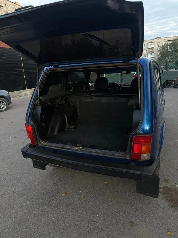 🚙Продам ваз нива 2131 2006г.
☎️+79496767247 (Телеграмм)
Цена 290 000₽ торг у капота
Рассмотрю обмен❗️
Двигатель 1 774 см³ / 80 л. С. Инжектор.
Коробка механика 5-и ступка
Описание:
Двигатель без масложора, тянет как положено, коробка все передачи включаются не вылетают, раздатка исправна, ходовая без вложений.
Кузов не гнилой, в силу возраста имеются не значительные дефекты.
Все стекла родные включая лобовое.
Салон в хорошем опрятном состоянии, стеклоподъемники, противотуманки, музыка, свежая резина.
Документы в полном порядке.
Готова к переоформлению.
📍Машина находится в г. Амвросиевка
📞 🇷🇺 Звоните: +79496767247 - фотография - 9