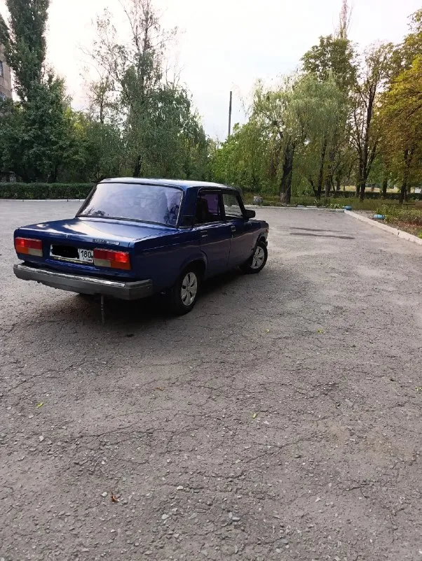 Продам ваз 2107 / 2000г. Дв.1/5.в хорошем состоянии, мотор на 5, коробка 5ст. Ходовая вся новая, новый главный цилиндр и суппорта колодки, ,перед и зад амортизаторы, шаровые, солей блоки, тропеция, маятник, электрика вся исправна, хороший свет, электронное зажигание, новая резина, хороший салон, дно и силовые части все целое. Музыка, техосмотр пройден 👍, полное переоформление птс, стс, дкп, г. Енакиево цена 260₽. Тел +79495091102

📞 Звоните: +7(949)5091102 - фотография - 4
