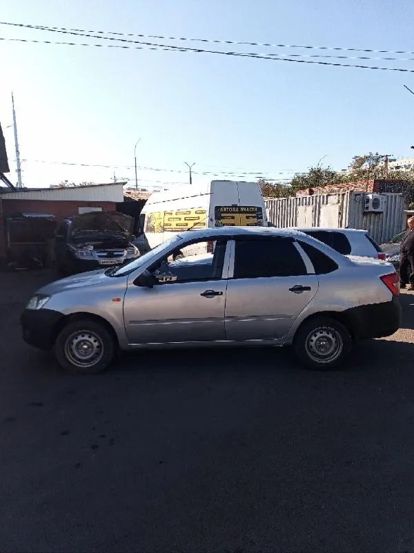 Ваз lada granta 2013
Если вам нужен исправный ухоженный целый автомобиль то это ваш вариант
Мотор и коробка передач в отличном состоянии
Ходовая часть обслужена
Резина зимняя печка греет
Электрика исправна омыватель и ручник работают
Как по мне поинтереснее ланосов и десяток
Цена 330т
+79524111926
Мариуполь - фотография - 4